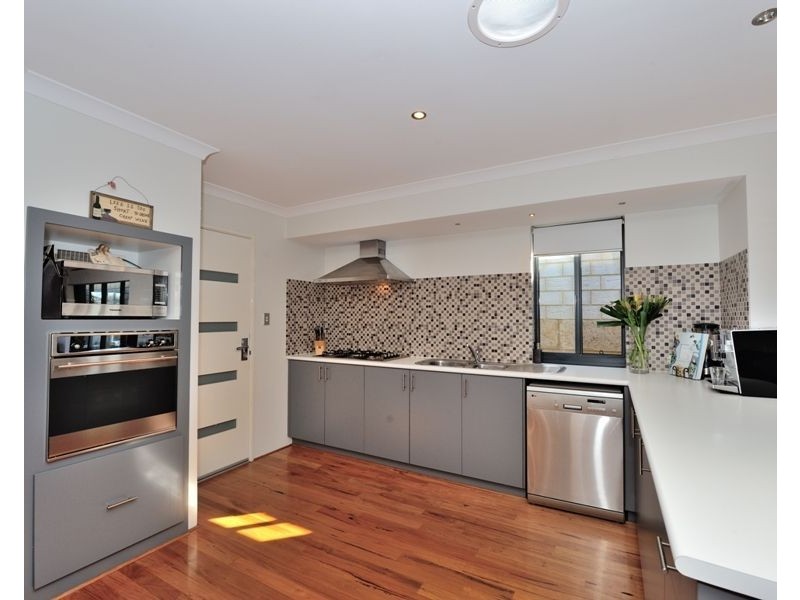 22 Possum Drive, Wannanup WA 6210