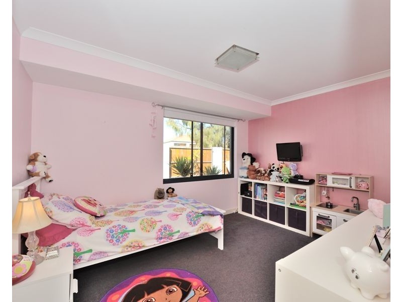 22 Possum Drive, Wannanup WA 6210