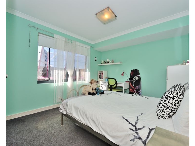 22 Possum Drive, Wannanup WA 6210