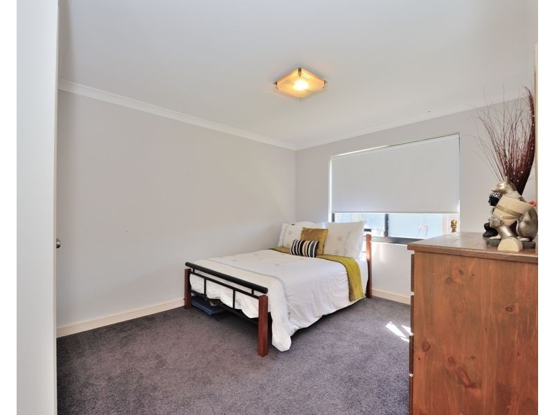 22 Possum Drive, Wannanup WA 6210