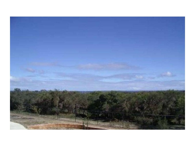 125 Darwin Terrace, Dudley Park WA 6210