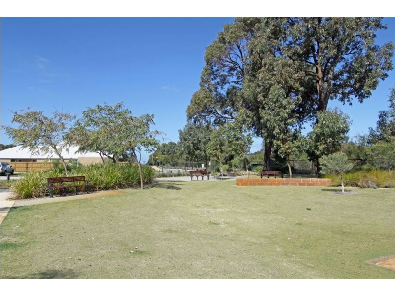 125 Darwin Terrace, Dudley Park WA 6210