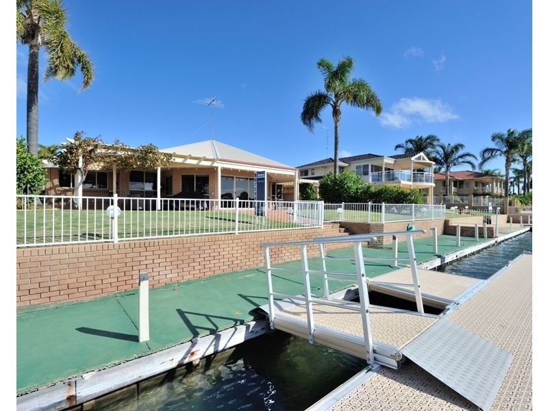 12 Fortescue Court, Dudley Park WA 6210