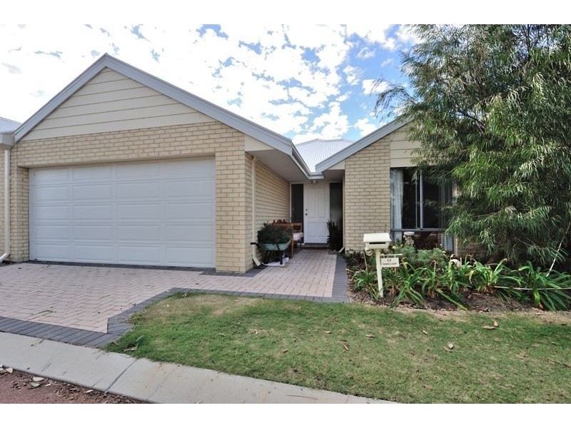 18/17 Zamia Loop, Wannanup WA 6210