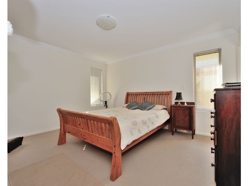 18/17 Zamia Loop, Wannanup WA 6210