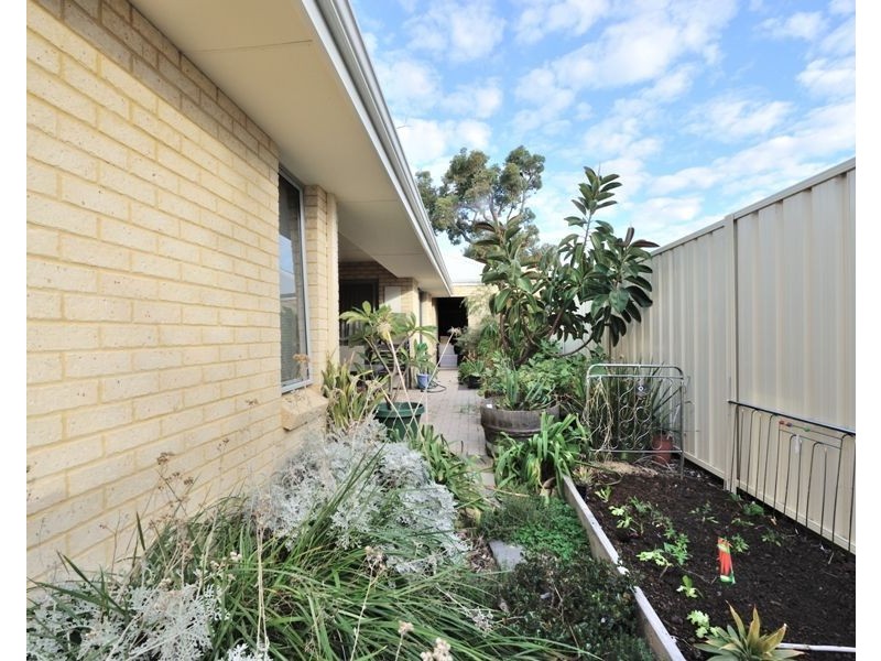 18/17 Zamia Loop, Wannanup WA 6210