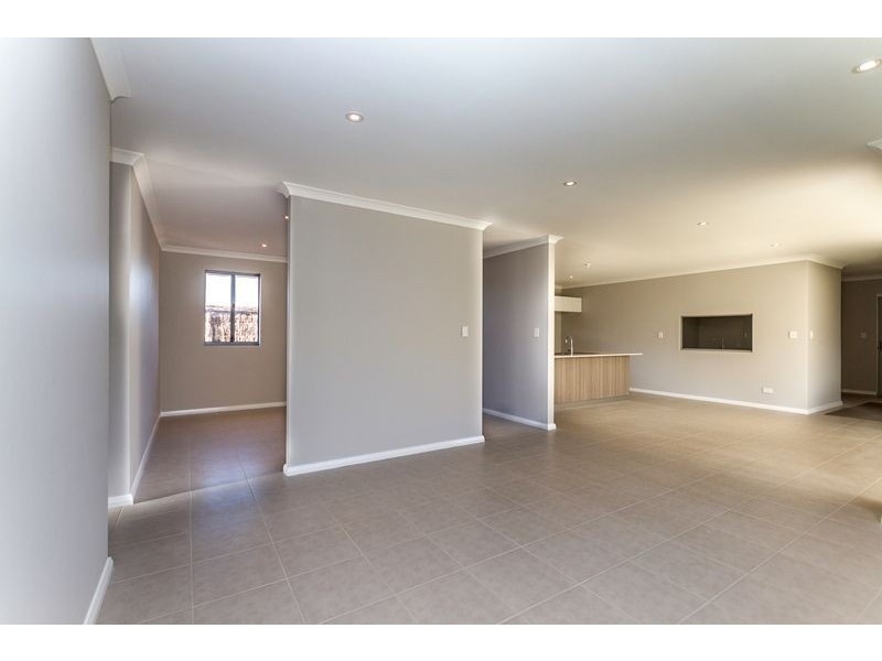 53 Hudson Drive, Dudley Park WA 6210