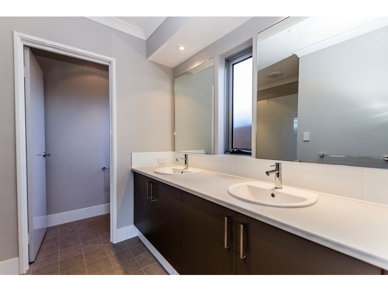 53 Hudson Drive, Dudley Park WA 6210