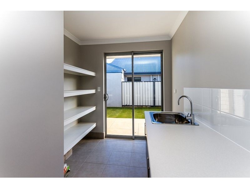 53 Hudson Drive, Dudley Park WA 6210