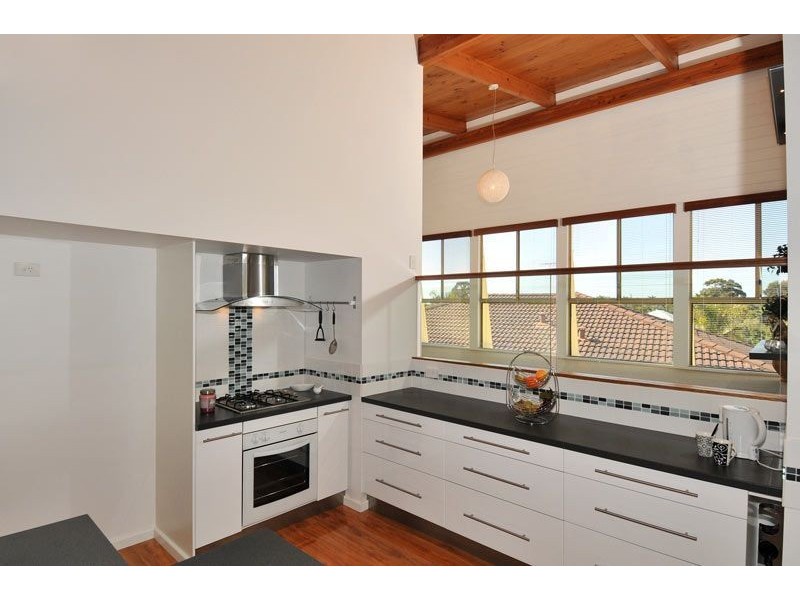 8 Barkley Place, Halls Head WA 6210