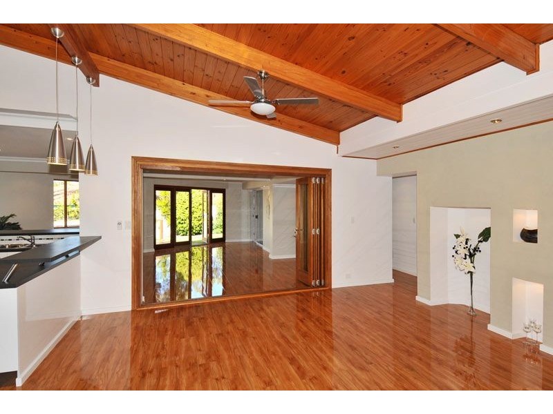 8 Barkley Place, Halls Head WA 6210