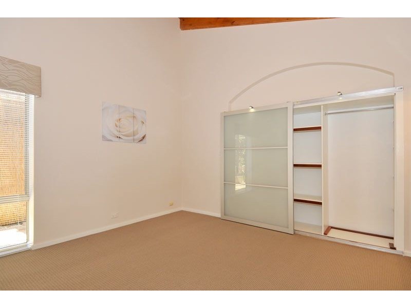 8 Barkley Place, Halls Head WA 6210