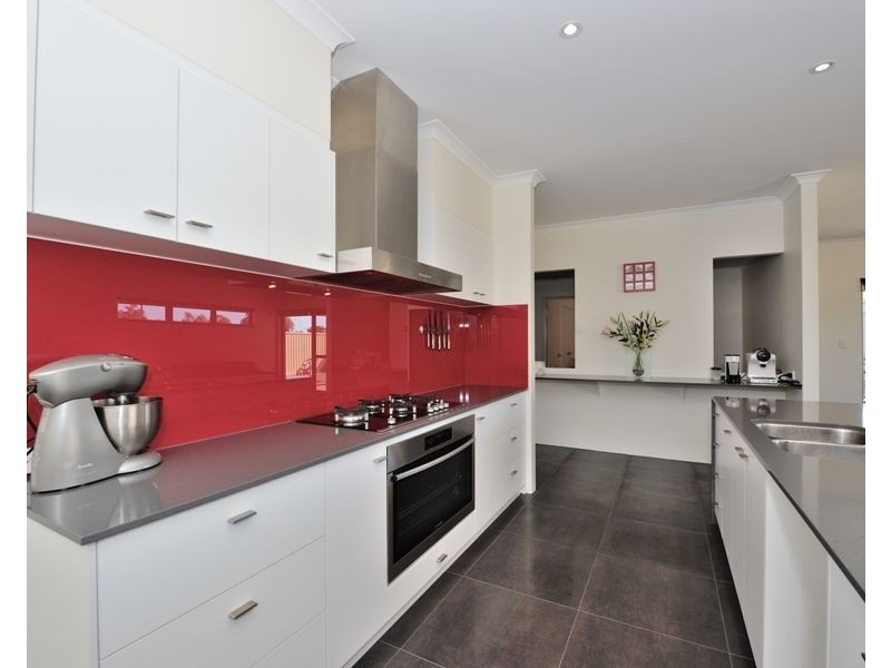 19 Chieftain Pass, Madora Bay WA 6210