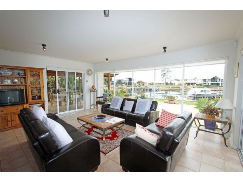 1 Waterford Retreat, Erskine WA 6210