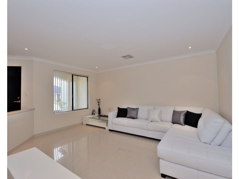 3 Jester Parkway, Meadow Springs WA 6210