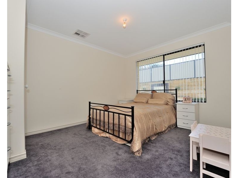 3 Jester Parkway, Meadow Springs WA 6210