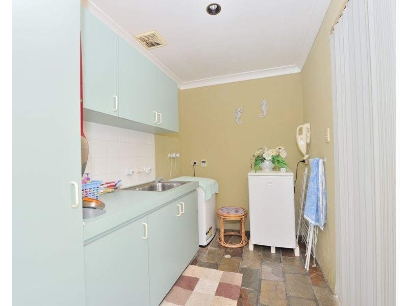 10 Fairway Crescent, Meadow Springs WA 6210