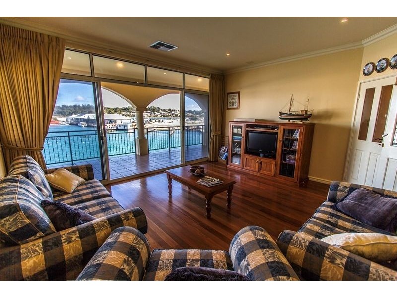 25 Avocet Island Quays, Wannanup WA 6210