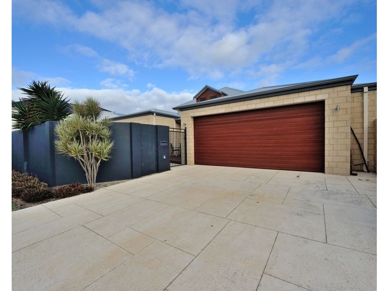 29 Waterlily Drive, Dudley Park WA 6210