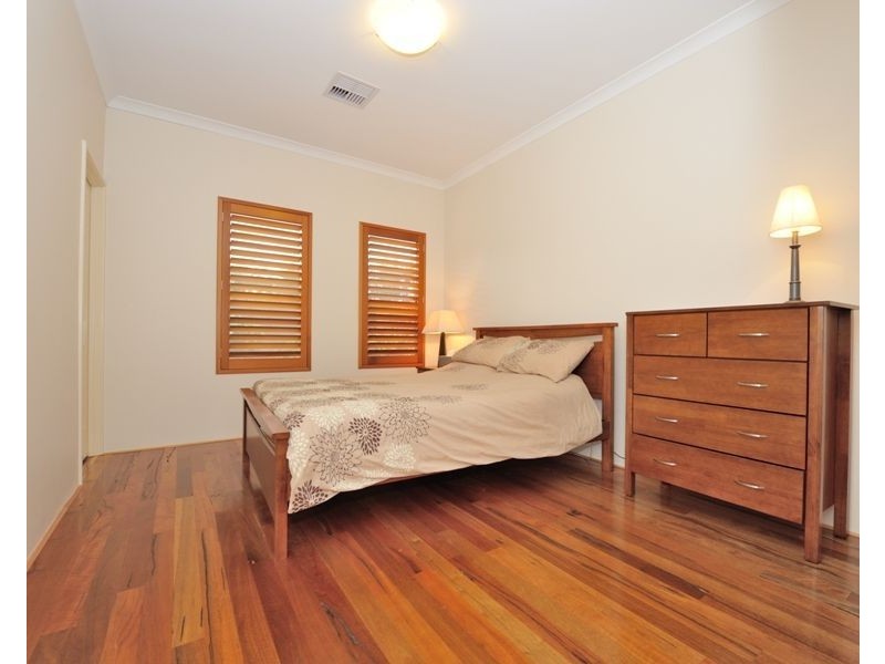 29 Waterlily Drive, Dudley Park WA 6210