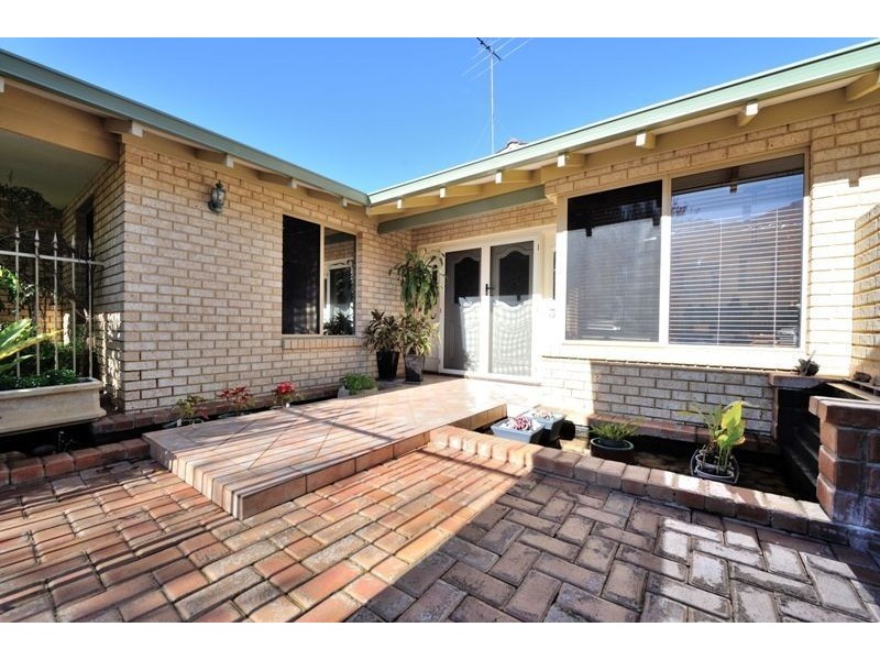 37 Blackwood Parade, Dudley Park WA 6210