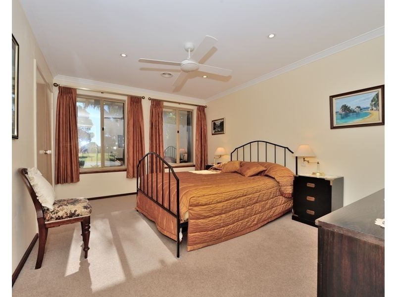 37 Blackwood Parade, Dudley Park WA 6210