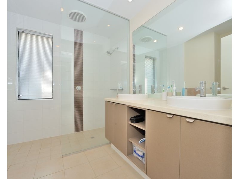 6 Arcot Court, Meadow Springs WA 6210