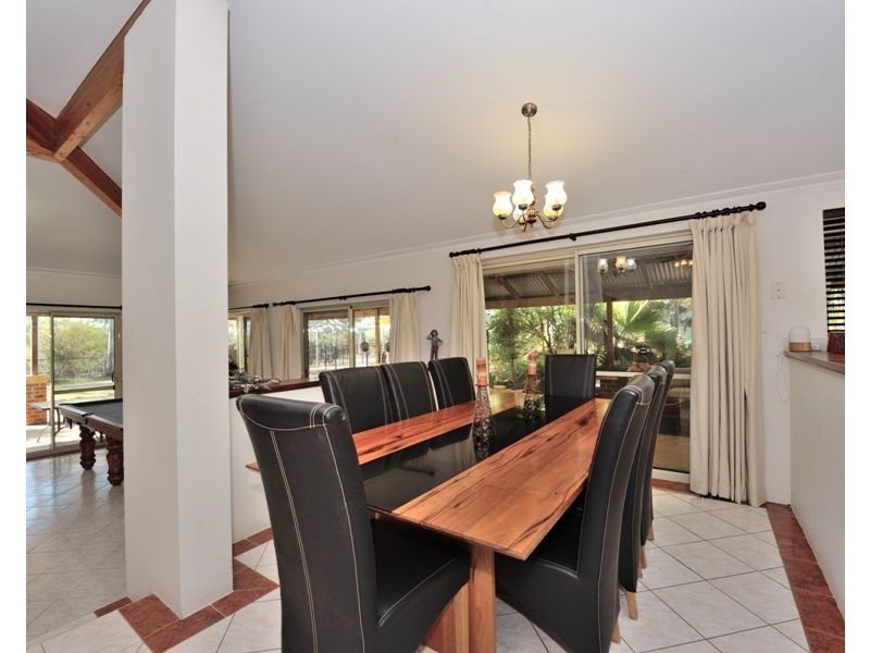 21 Woodland Parade, Stake Hill WA 6181