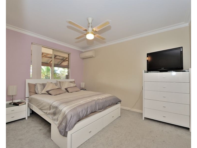 21 Woodland Parade, Stake Hill WA 6181