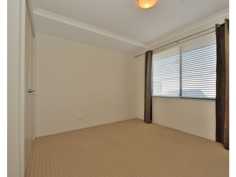 34 Hudson Drive, Dudley Park WA 6210