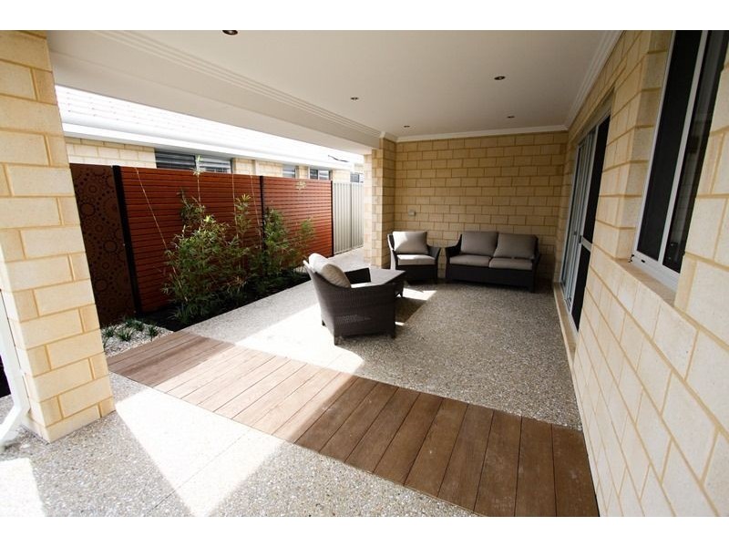 11 Barron Turn, South Yunderup WA 6208