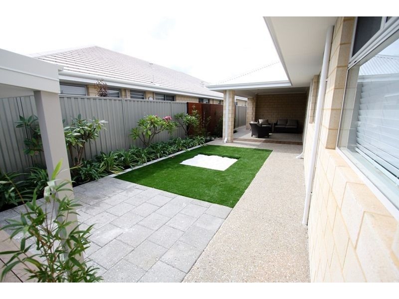 11 Barron Turn, South Yunderup WA 6208
