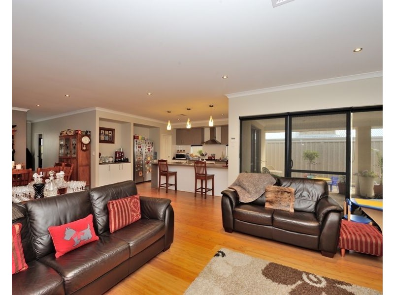 21 Abercrombie Rise, Madora Bay WA 6210