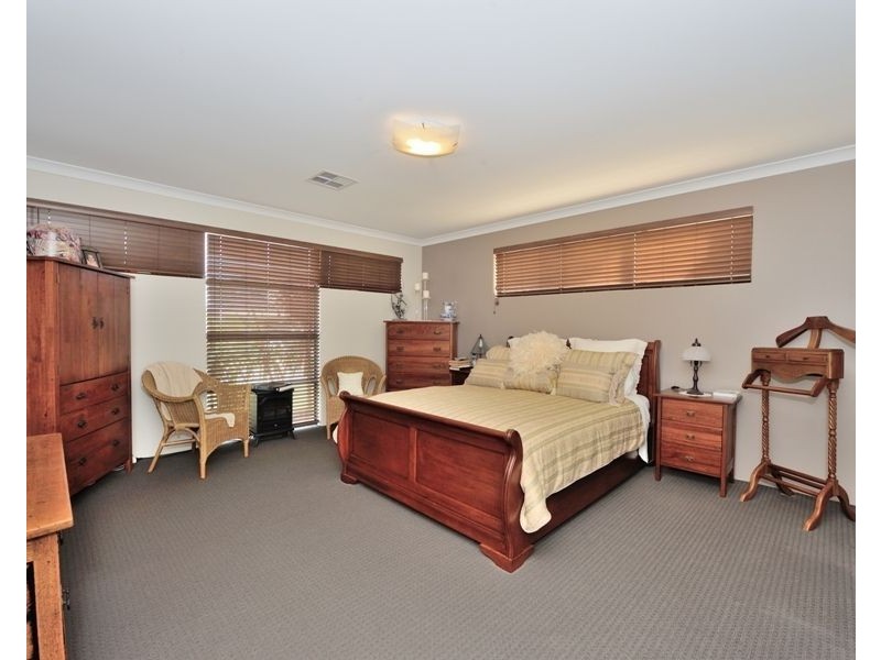 21 Abercrombie Rise, Madora Bay WA 6210