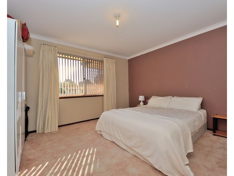 35 Roy Road, Coodanup WA 6210
