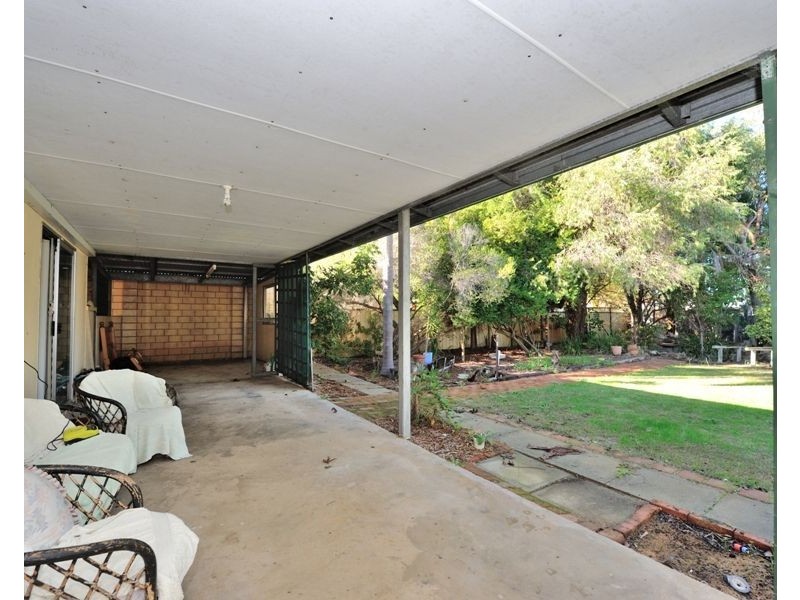 35 Roy Road, Coodanup WA 6210