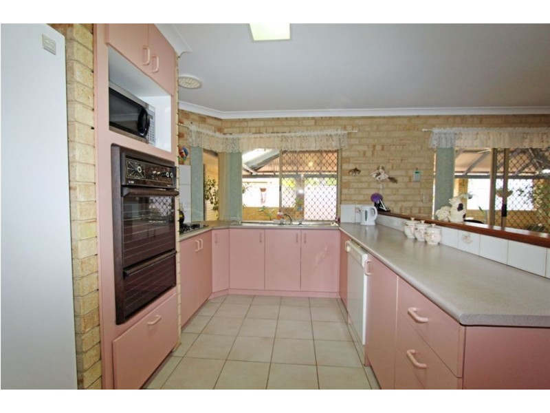 19 Birdsong Grove, Greenfields WA 6210