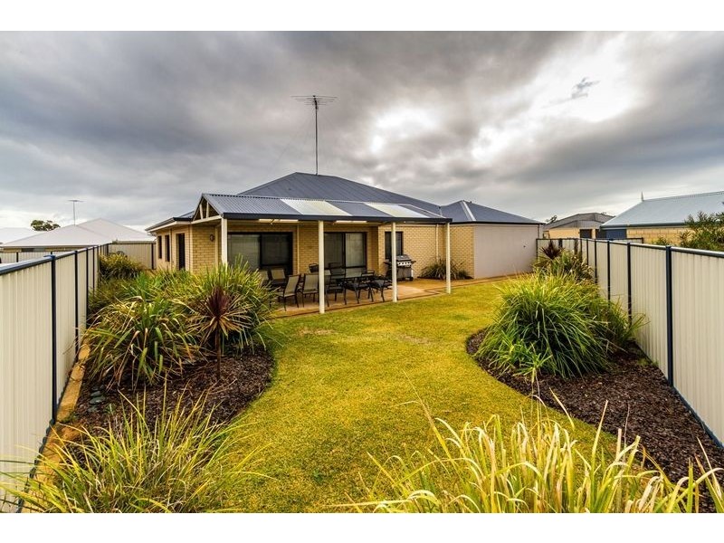 15 Eldorado Loop, Meadow Springs WA 6210