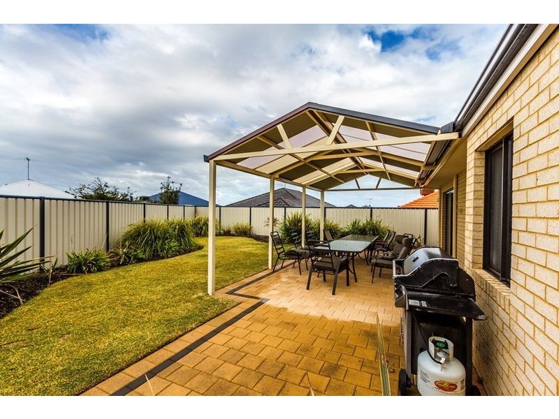 15 Eldorado Loop, Meadow Springs WA 6210