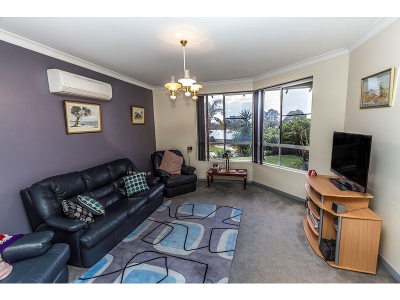 6 Sage Court, Halls Head WA 6210