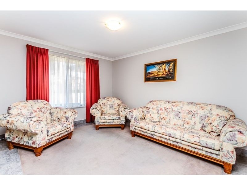 10 Montego Way, Halls Head WA 6210