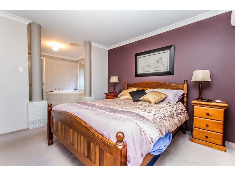 10 Montego Way, Halls Head WA 6210