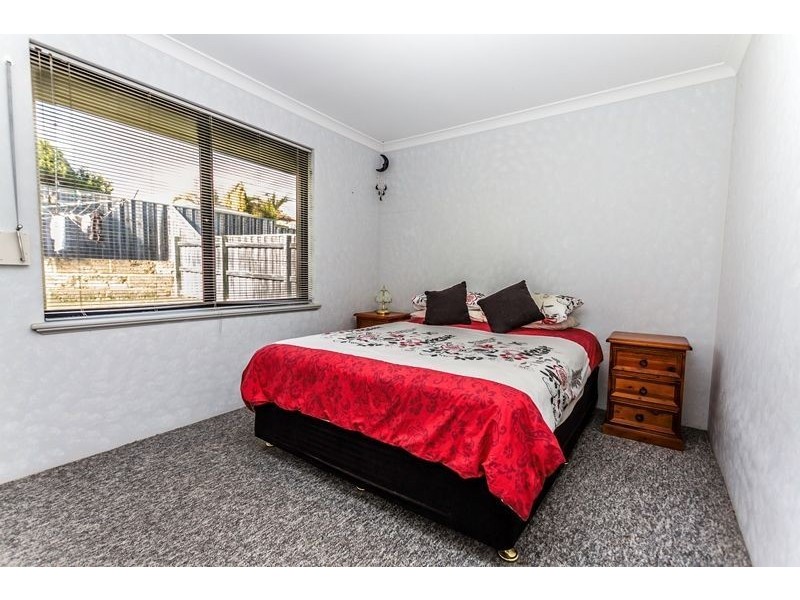 10 Montego Way, Halls Head WA 6210