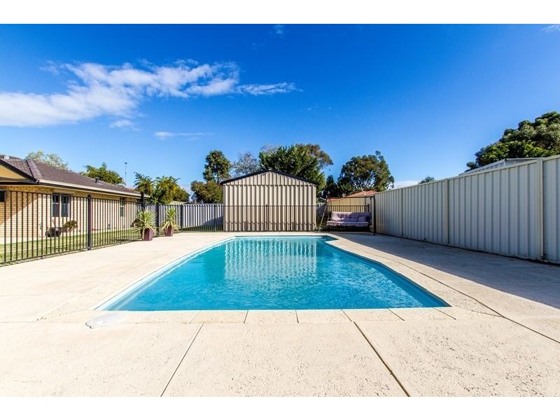 12 Coodanup Drive, Coodanup WA 6210