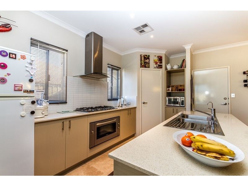 28 Still Meadow Turn, Meadow Springs WA 6210