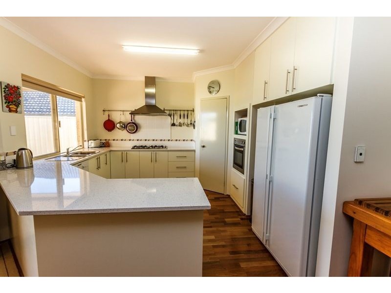 73 Cawana Parkway, Lakelands WA 6180