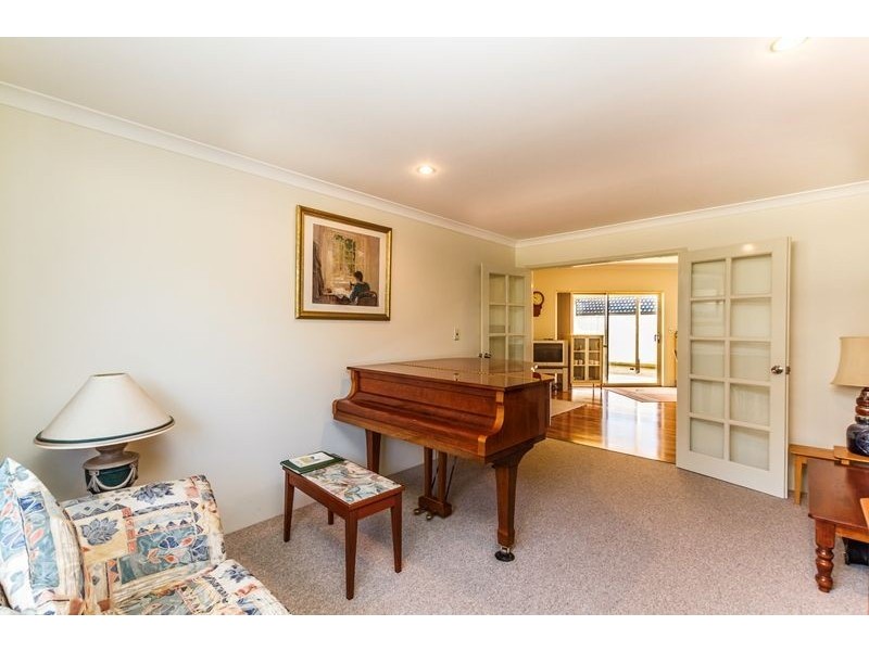 73 Cawana Parkway, Lakelands WA 6180