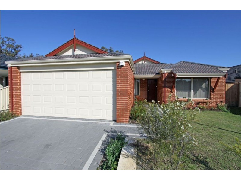 810 Warburton Trail, Lakelands WA 6180