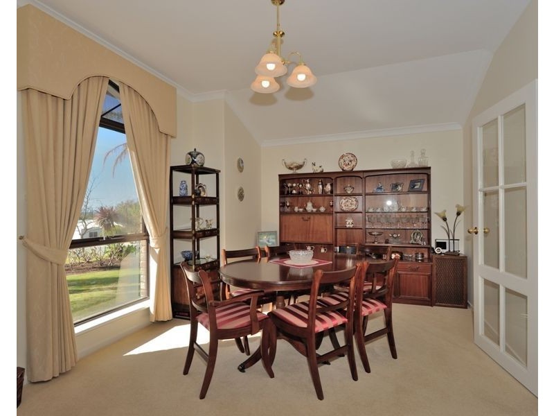 6 Bangalay Court, Halls Head WA 6210