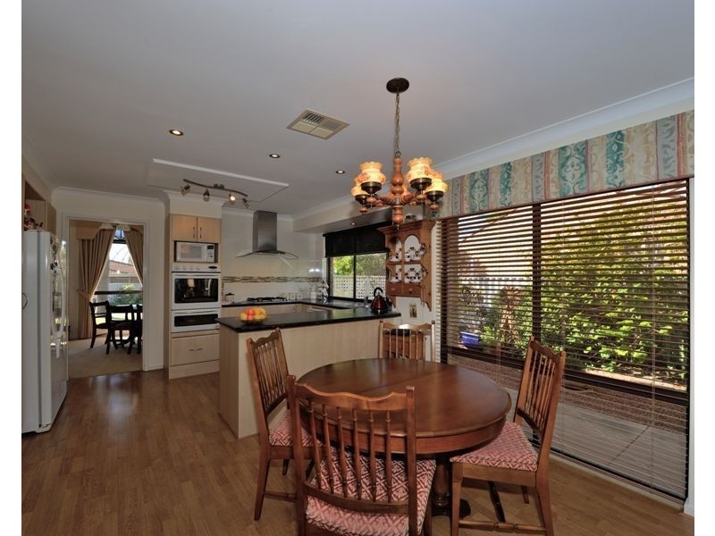 6 Bangalay Court, Halls Head WA 6210